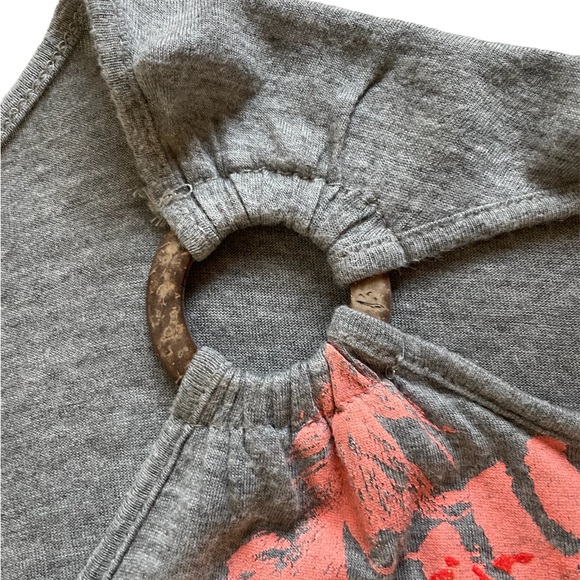 Spoiled brand grey shirt with orange & white feathers w/ matching tank. Size L - Picture 6 of 13